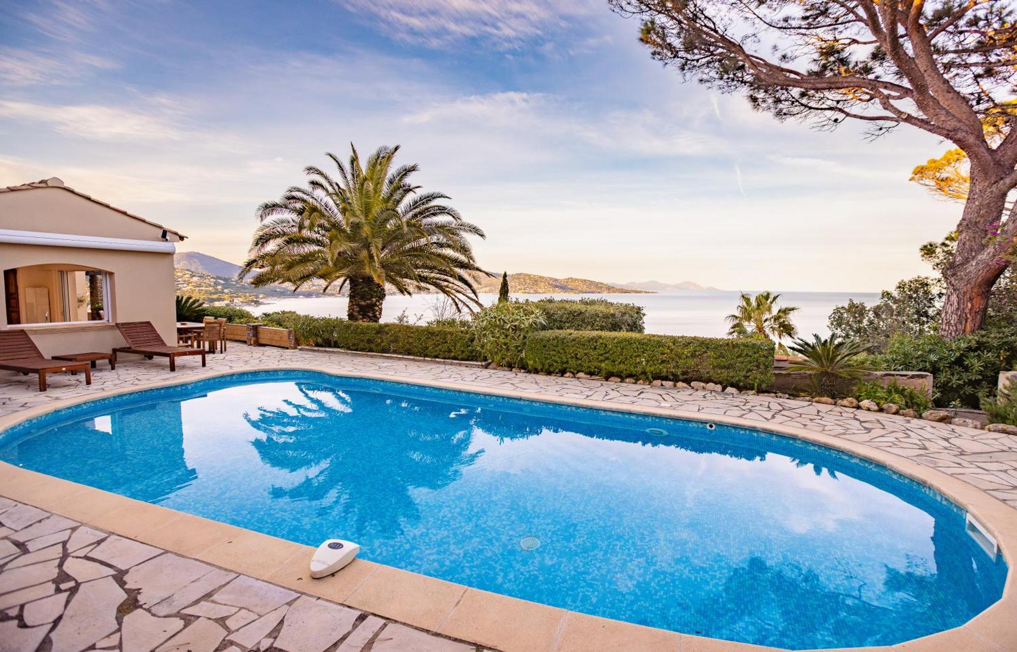 Superbe Villa, Incroyable Vue Mer, Piscine Chauffee, Climatisee Sainte-Maxime Luaran gambar
